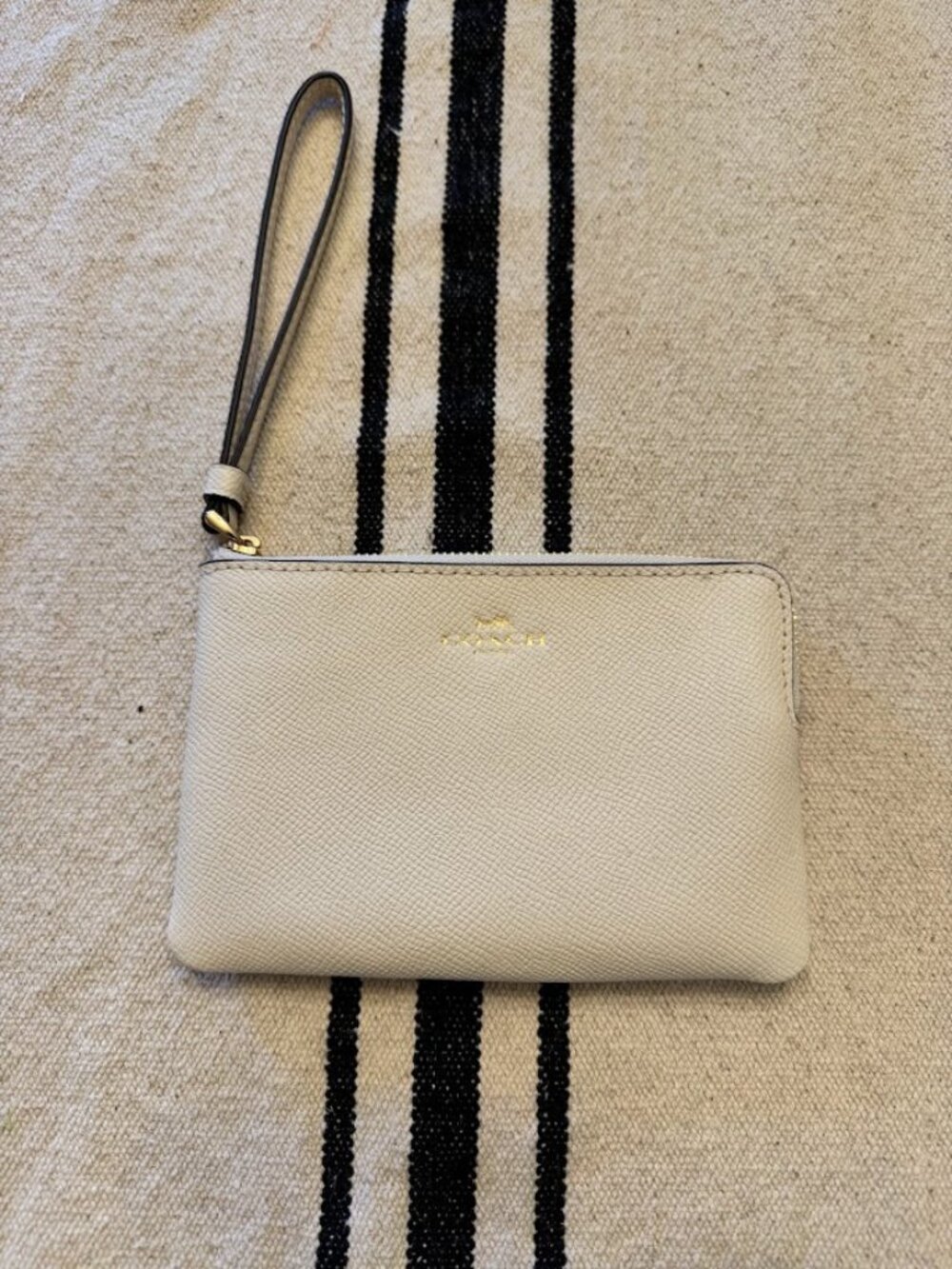 COACH Signature PVC Leather Corner Zip Wristlet Chalk Color